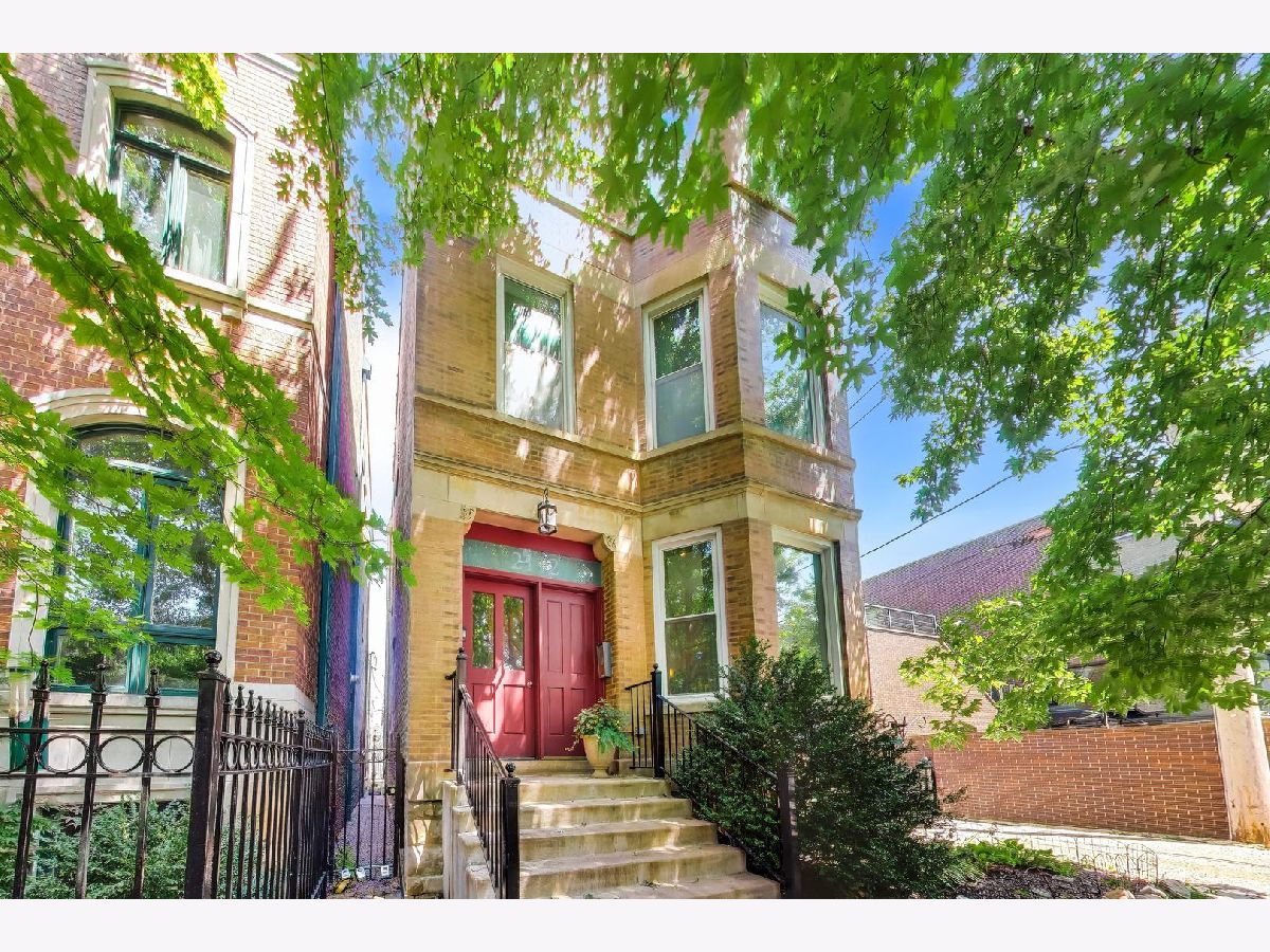 Condos & Townhomes & Homes For Sale Bucktown Chicago Illinois, 2112 Cortland Street