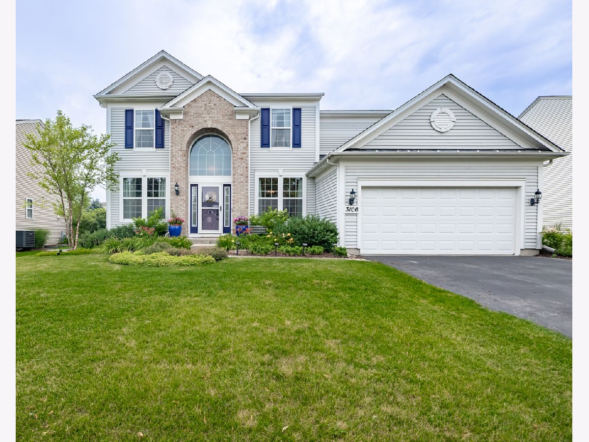  For Sale Carpentersville Illinois, 3106 Drury Lane