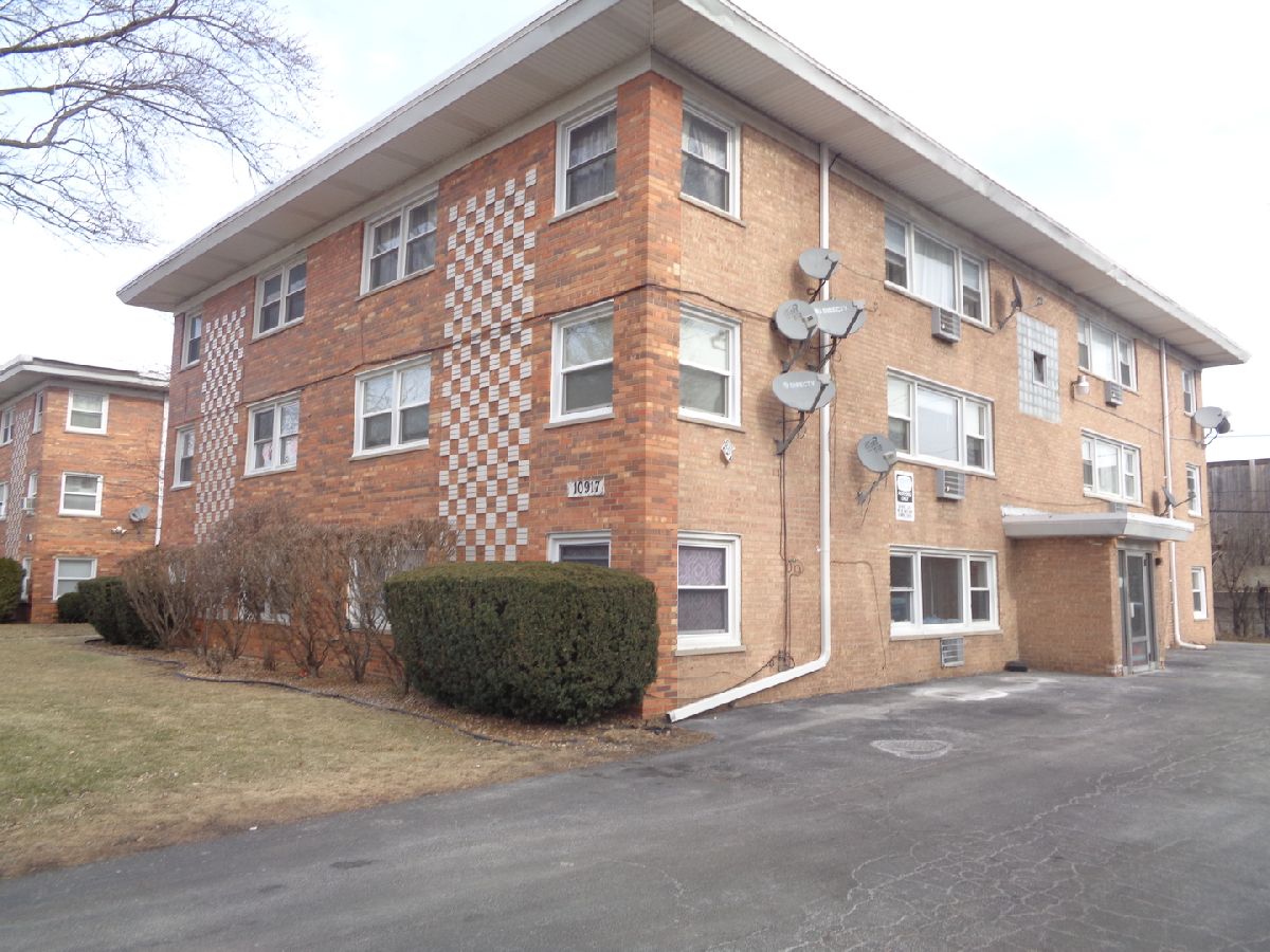  For Rent Worth Illinois, 10931 Lloyd
