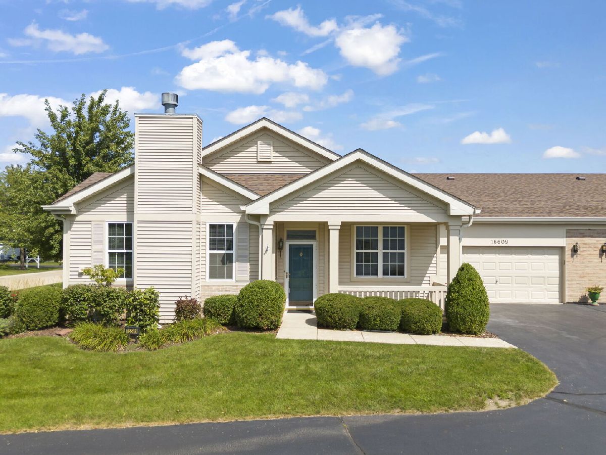  For Sale Crest Hill Illinois, 16609 Buckner Pond Way