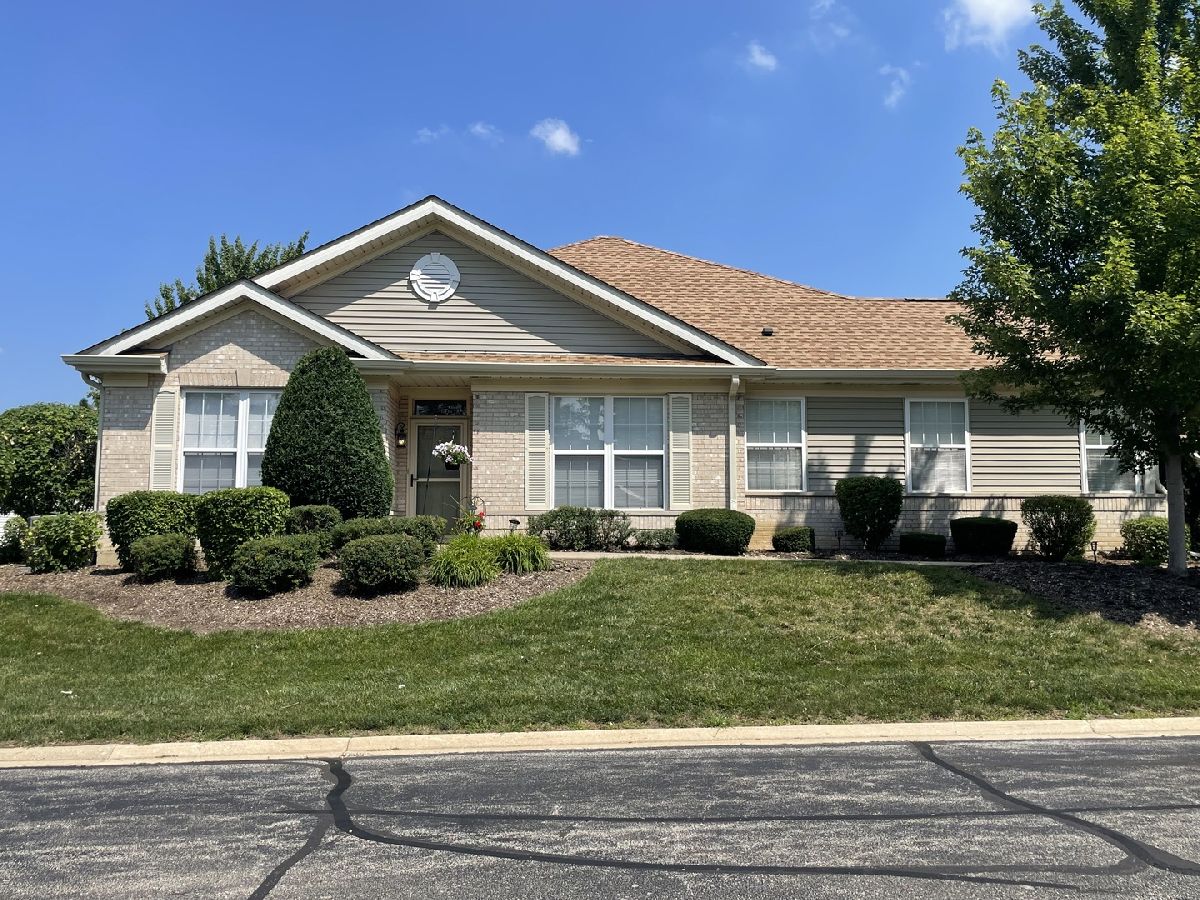 Townhomes & Condos & Homes For Sale Carillon Plainfield Illinois, 21564 Empress Lane