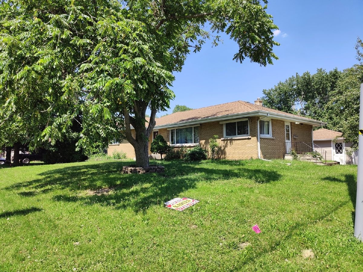  For Sale Rockdale Illinois, 640 Midland Avenue