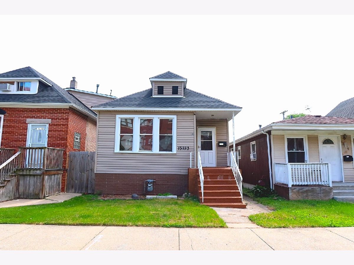  For Sale Chicago Illinois, 13223 Buffalo Avenue
