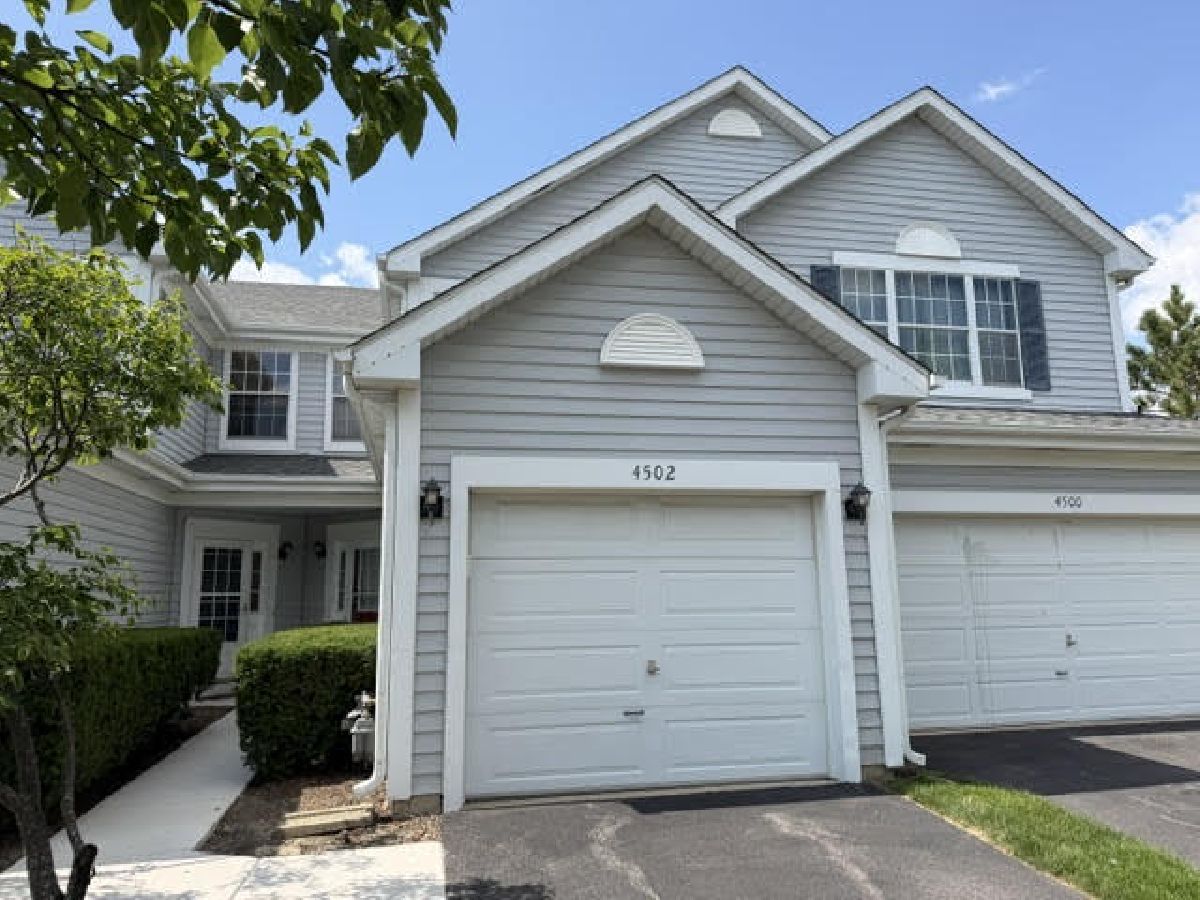 Homes & Townhomes & Condos For Rent Pleasant Hill Waukegan Illinois, 4502 Brownstone
