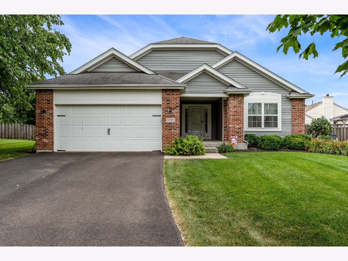  For Rent Pingree Grove Illinois, 1009 Birchwood