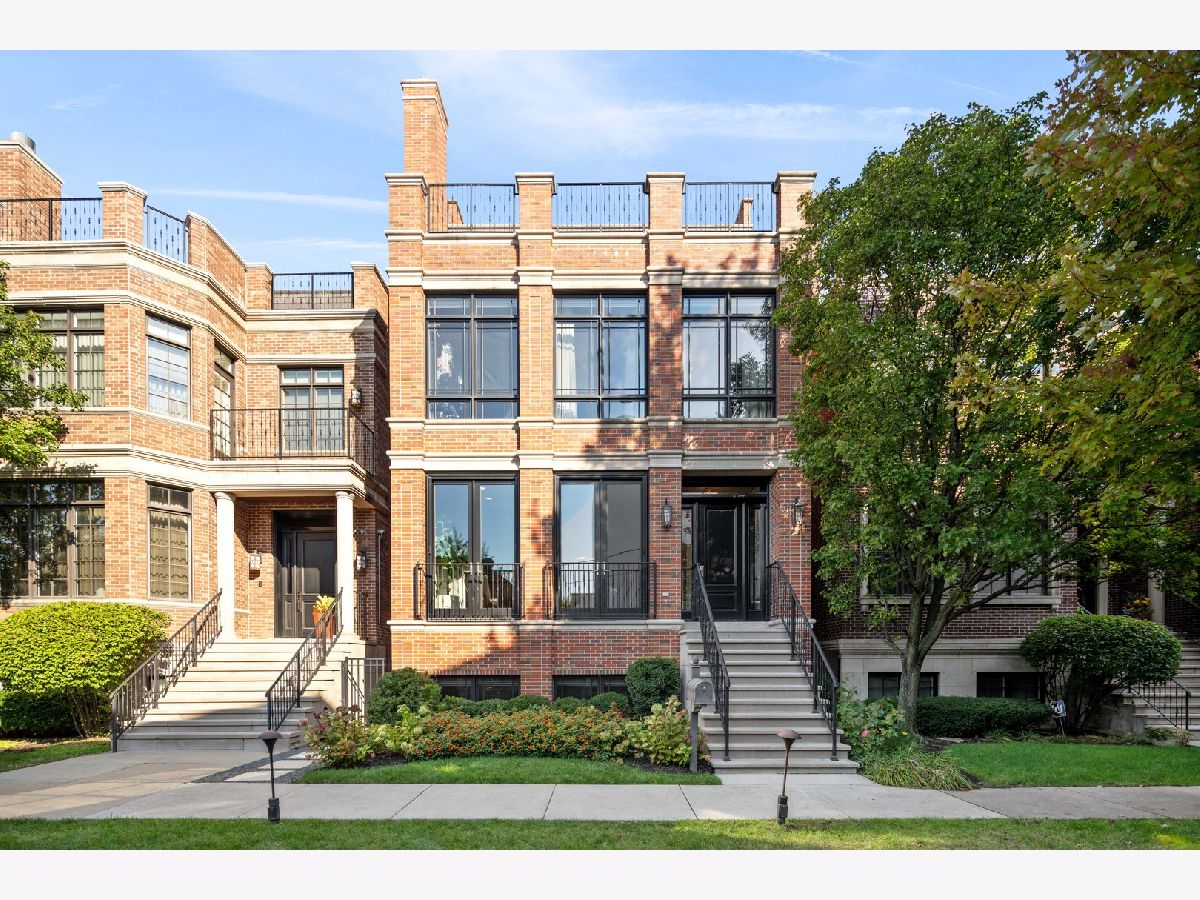  For Sale Chicago Illinois, 1634 Surf Street