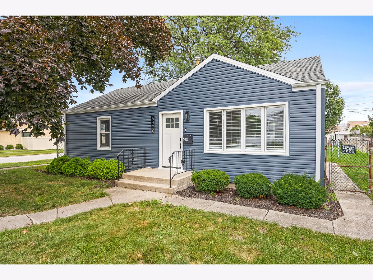  For Sale Oak Lawn Illinois, 5328 Alexander Place