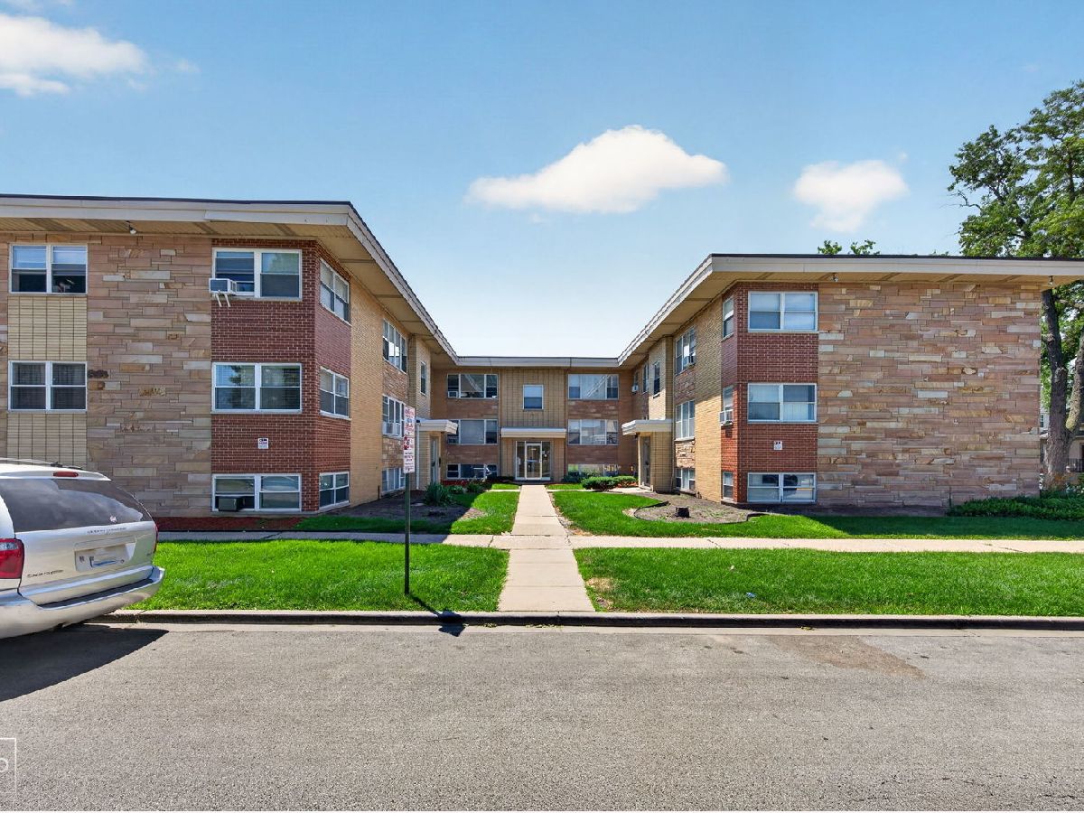  For Sale Elmwood Park Illinois, 7545 Belden Avenue