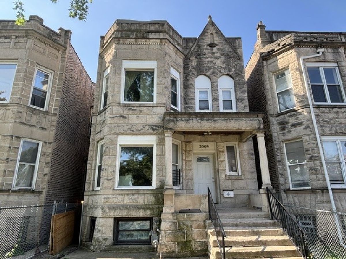  For Sale Chicago Illinois, 3509 Lexington Street