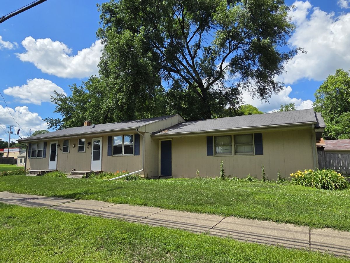  For Sale Rockford Illinois, 927-929 Halsted Road