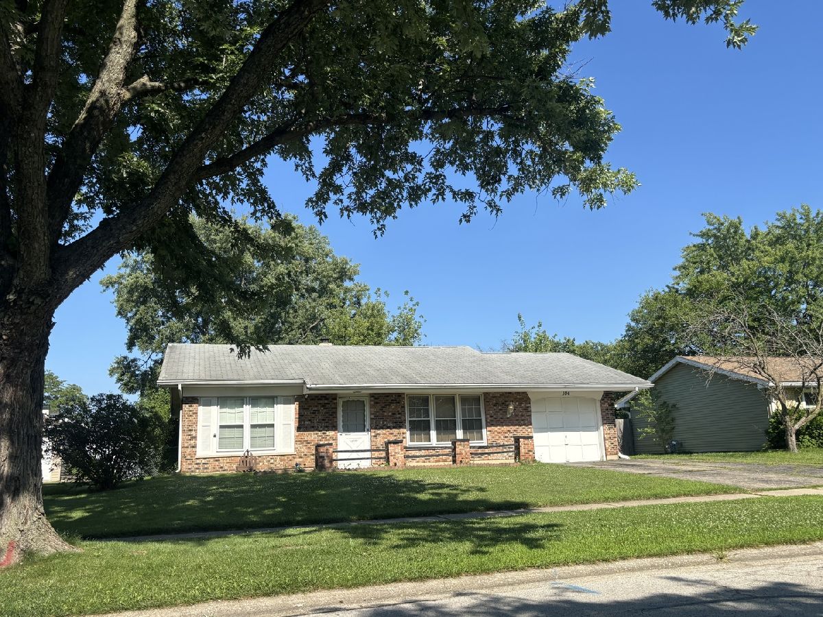  For Sale Bolingbrook Illinois, 104 Springhill Drive