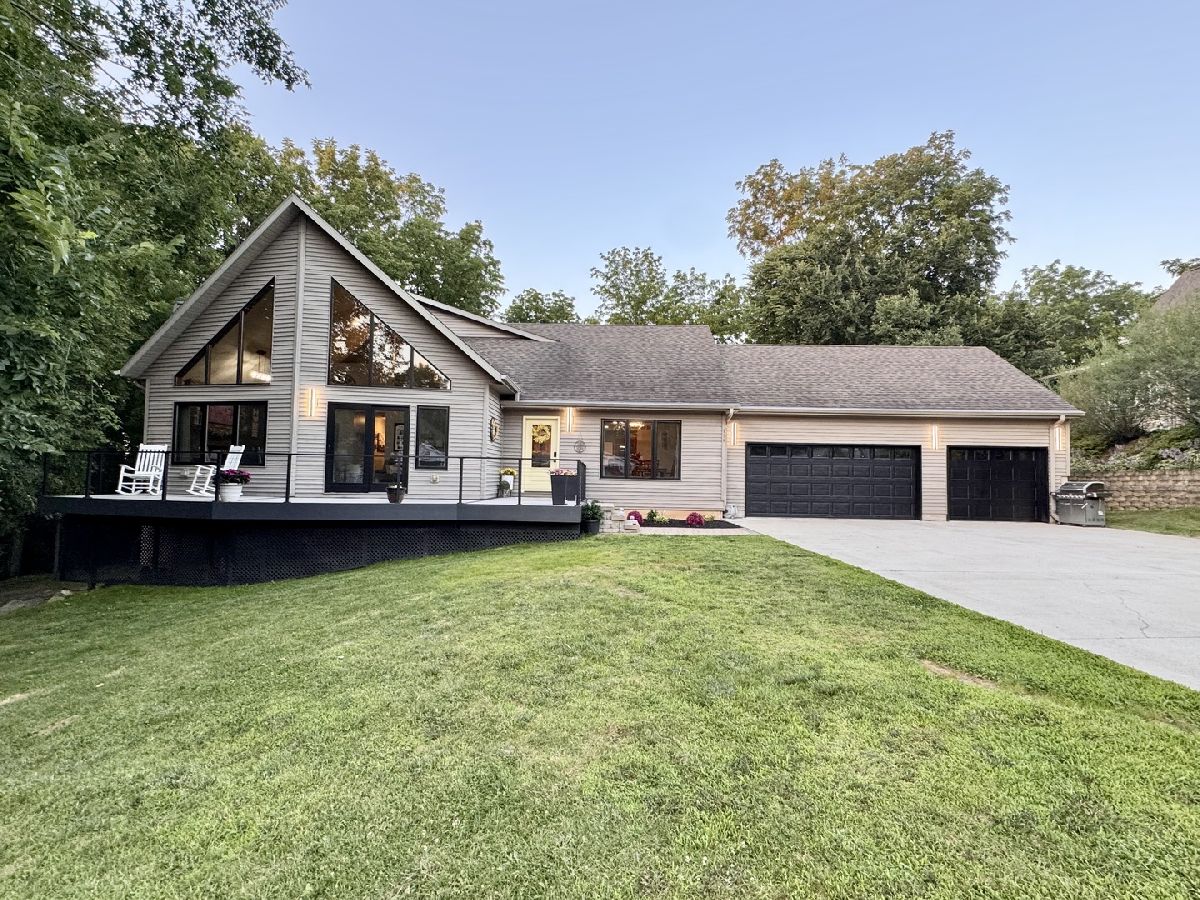  For Sale Dixon Illinois, 134 Fieldstone Lane