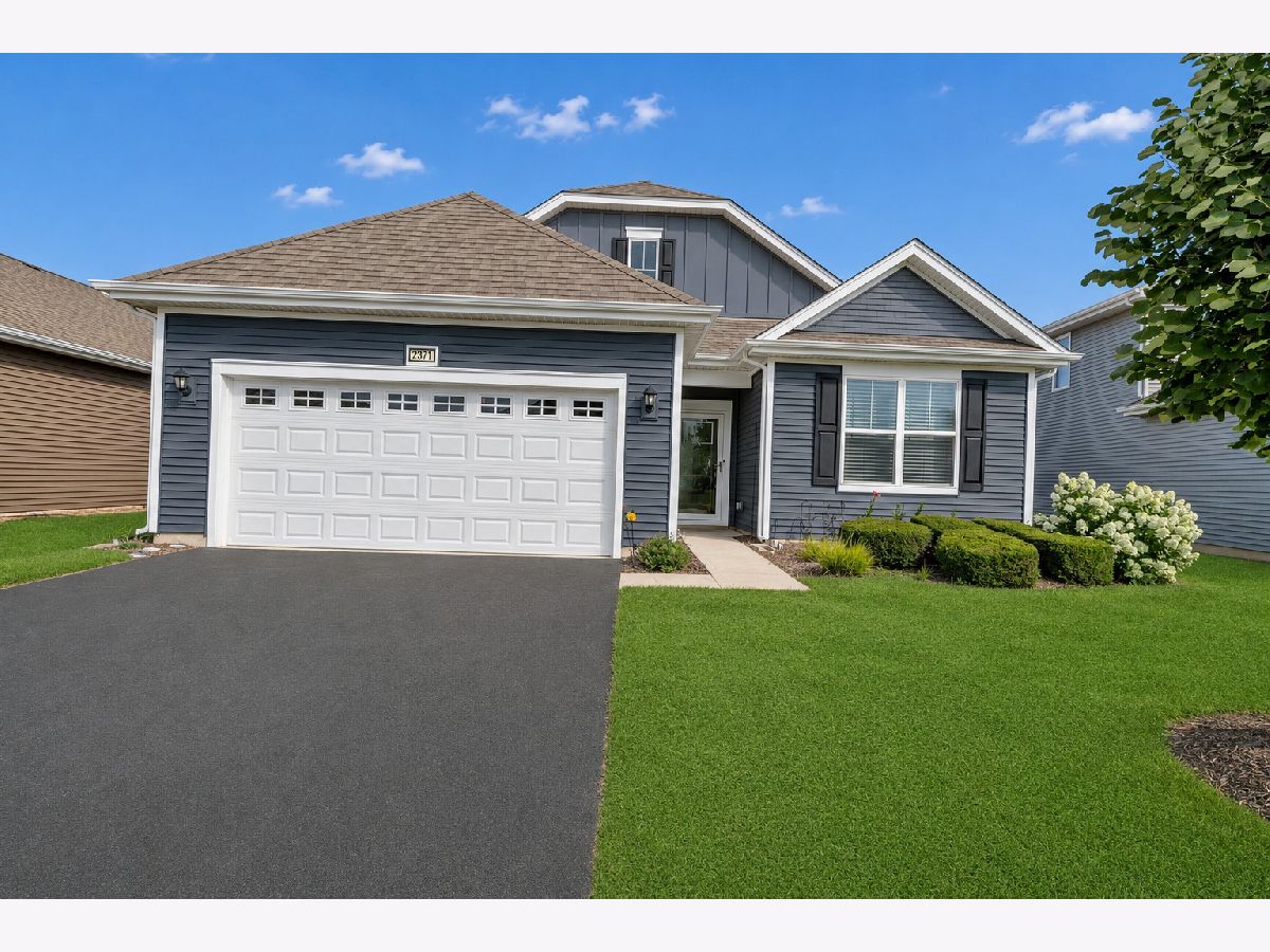 Townhomes & Homes For Sale Carillon At Cambridge Lakes Pingree Grove Illinois, 2371 Cannon Drive