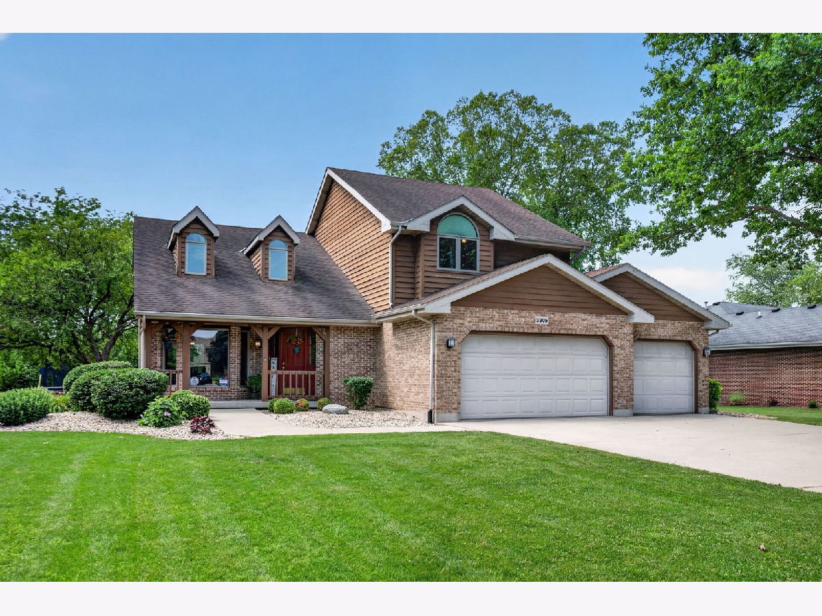 Homes For Sale Nettle Creek Country Club Morris Illinois, 3305 Nettle Creek Drive