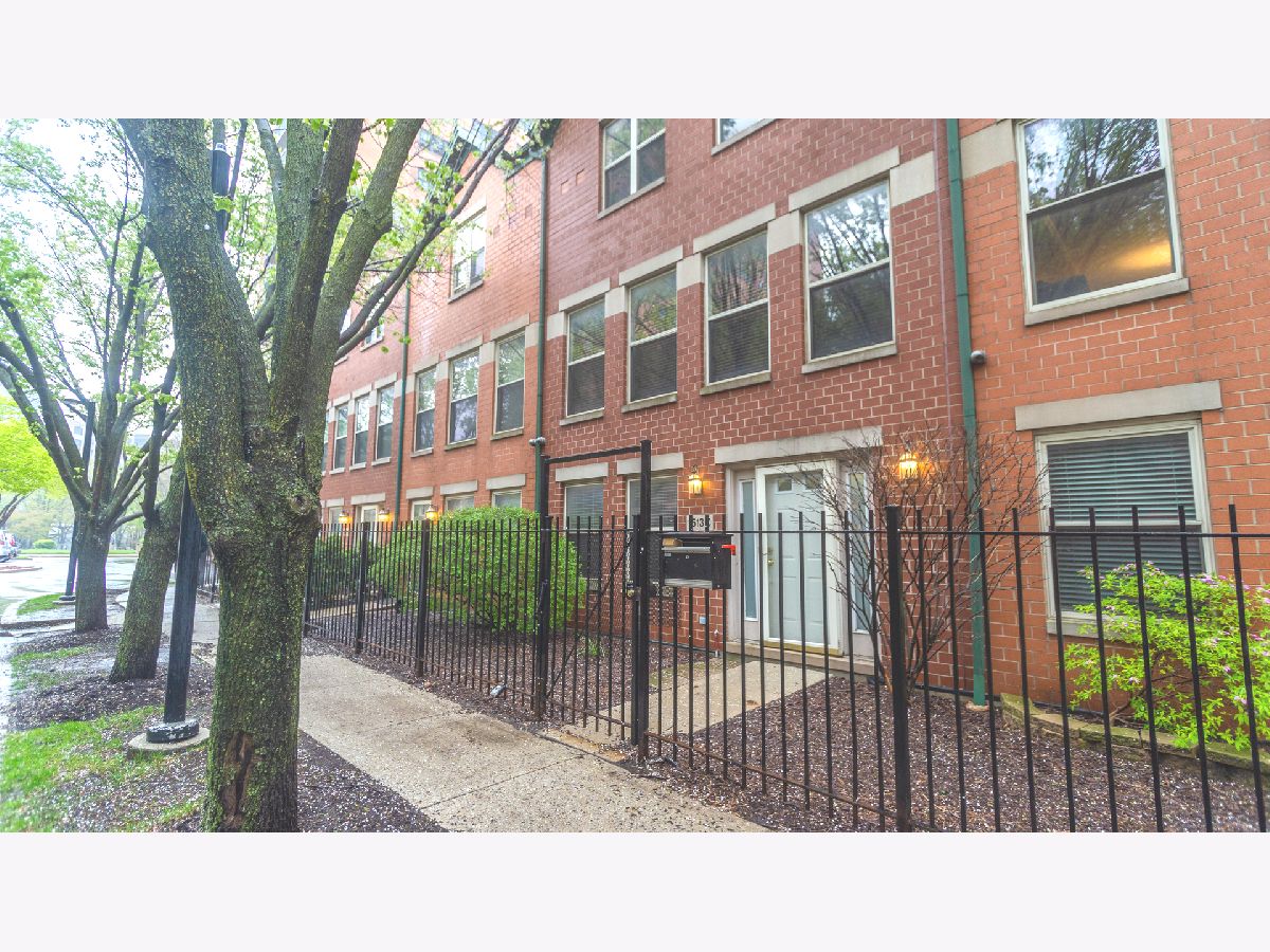  Rented Chicago Illinois, 1513 Clybourn