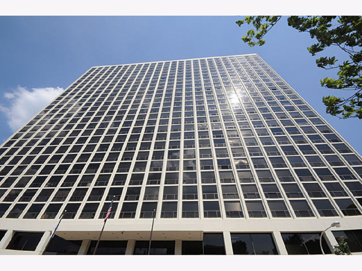 Condominiums For Sale Boardwalk Chicago Illinois, 4343 Clarendon Street