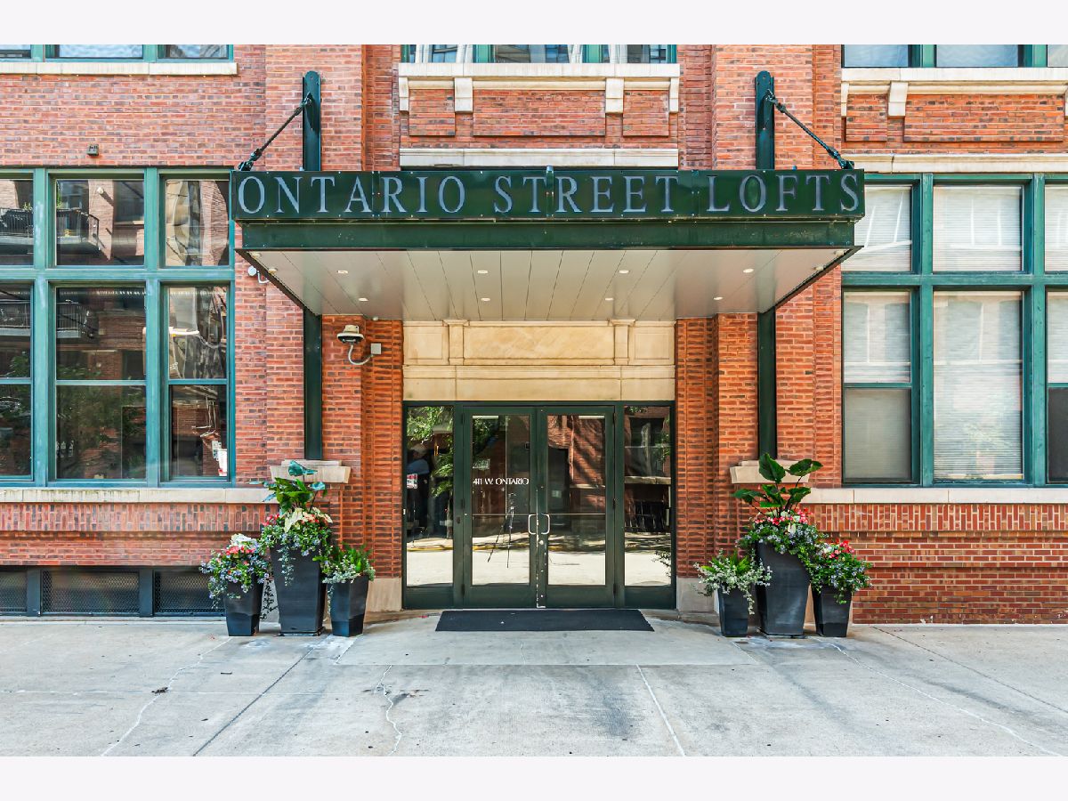 Condominiums For Sale Ontario Street Lofts Chicago Illinois, 411 Ontario Street