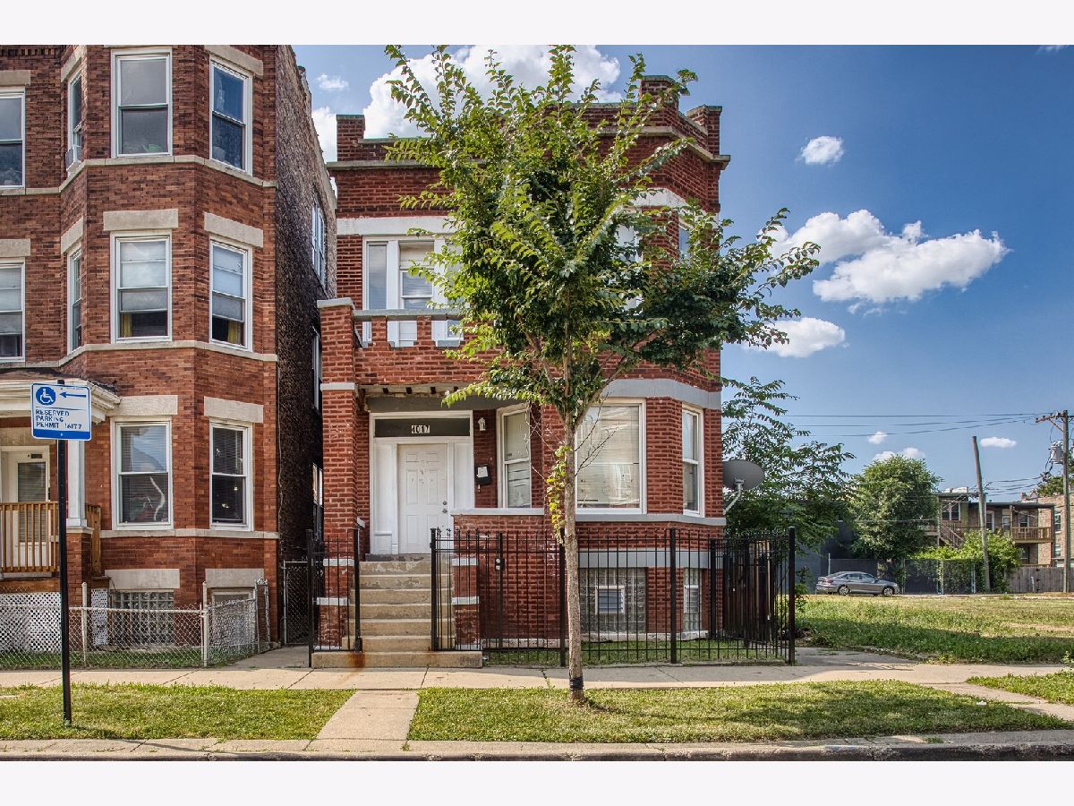  For Sale Chicago Illinois, 4017 Van Buren Street
