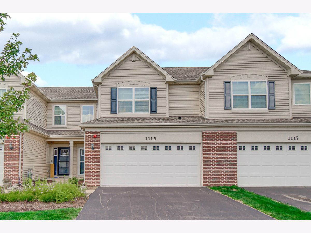 Homes & Townhomes For Rent Raintree Village Yorkville Illinois, 1115 Goldfinch