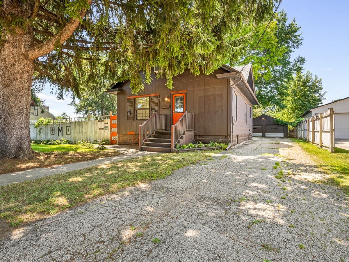  For Sale Loves Park Illinois, 301 Grand Avenue
