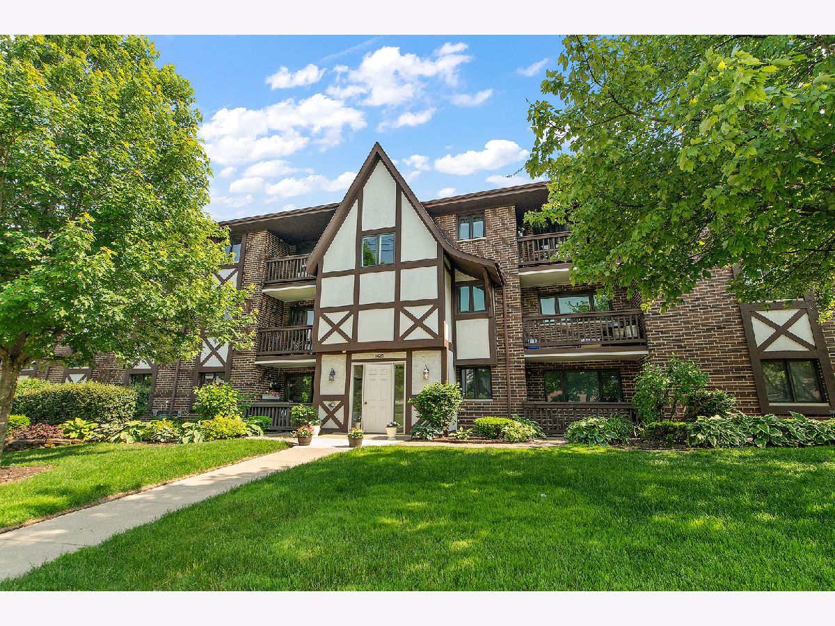  For Sale Hickory Hills Illinois, 8425 95th Street