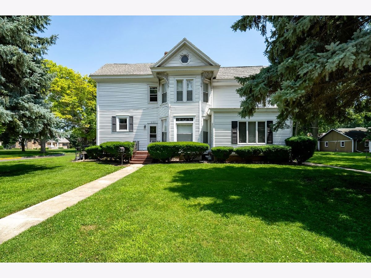  For Sale Pontiac Illinois, 302 Oak Street