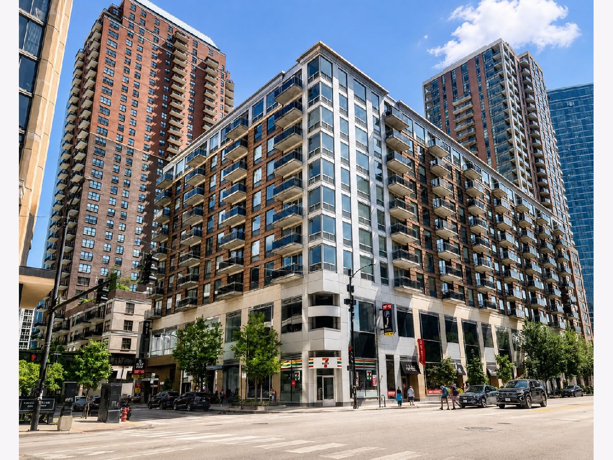 Condominiums For Rent Printers Row Chicago Illinois, 1 8th