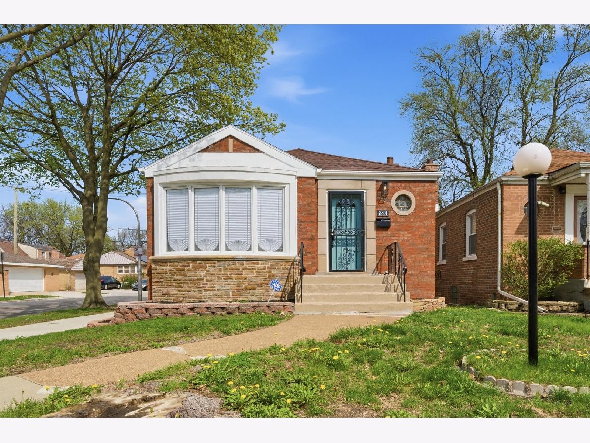  For Sale Chicago Illinois, 8801 Clyde Avenue