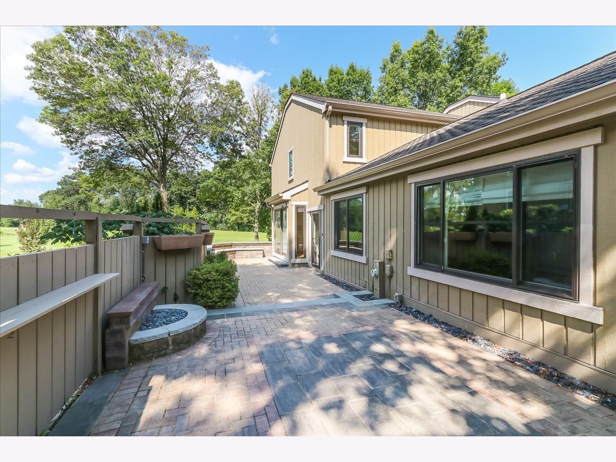 Townhomes & Condos For Sale Lake Barrington Shores Lake Barrington Illinois, 244 Hickory Lane
