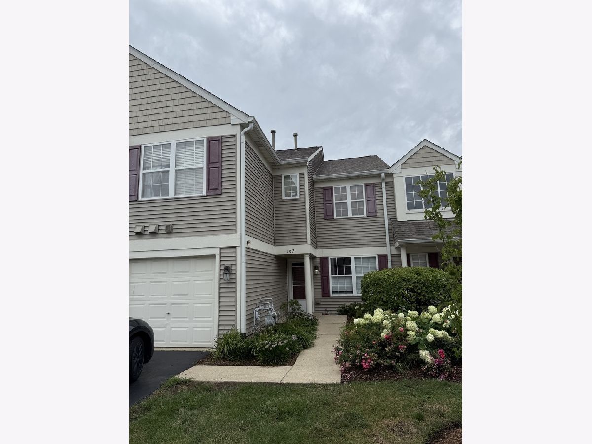 Townhomes & Condos For Rent Windridge Naperville Illinois