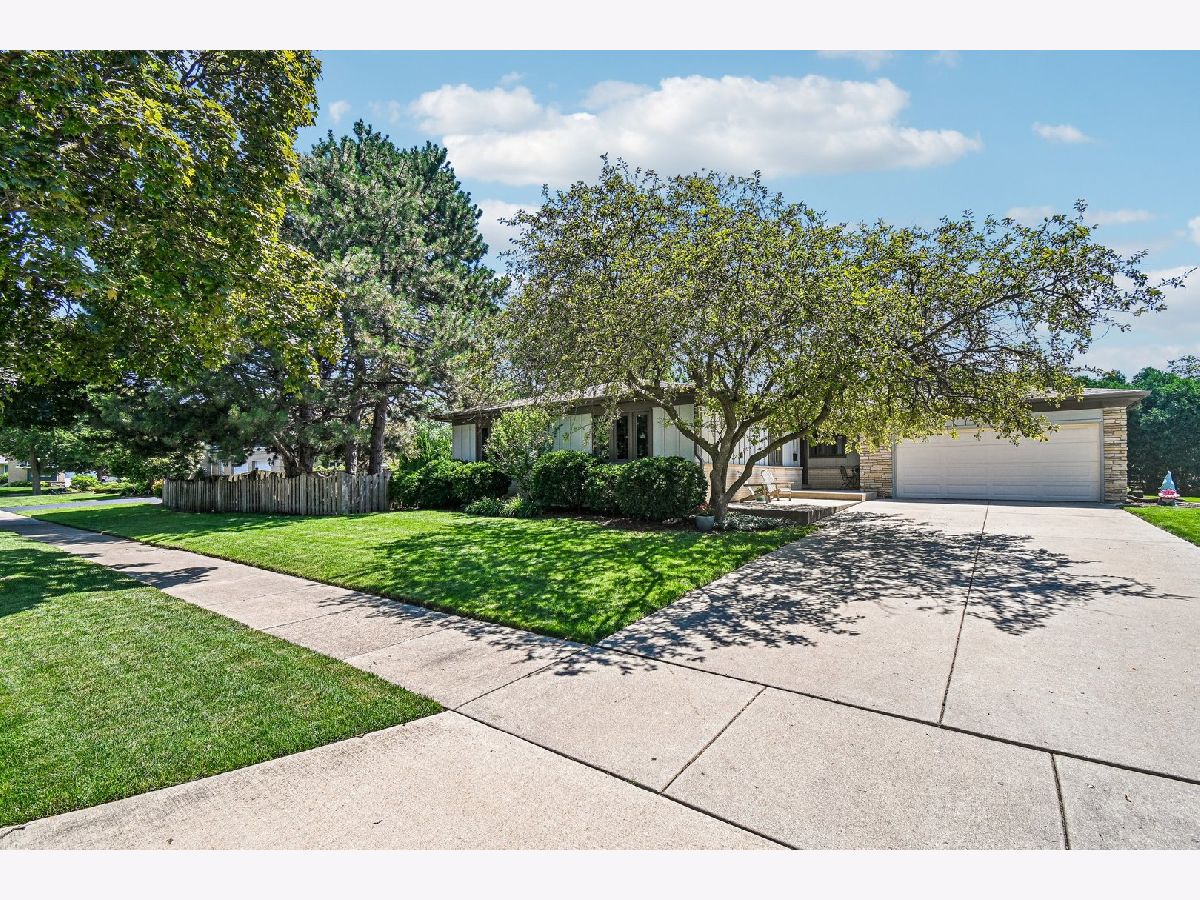 Homes For Sale Catino Estates Arlington Heights Illinois, 815 Salem Avenue