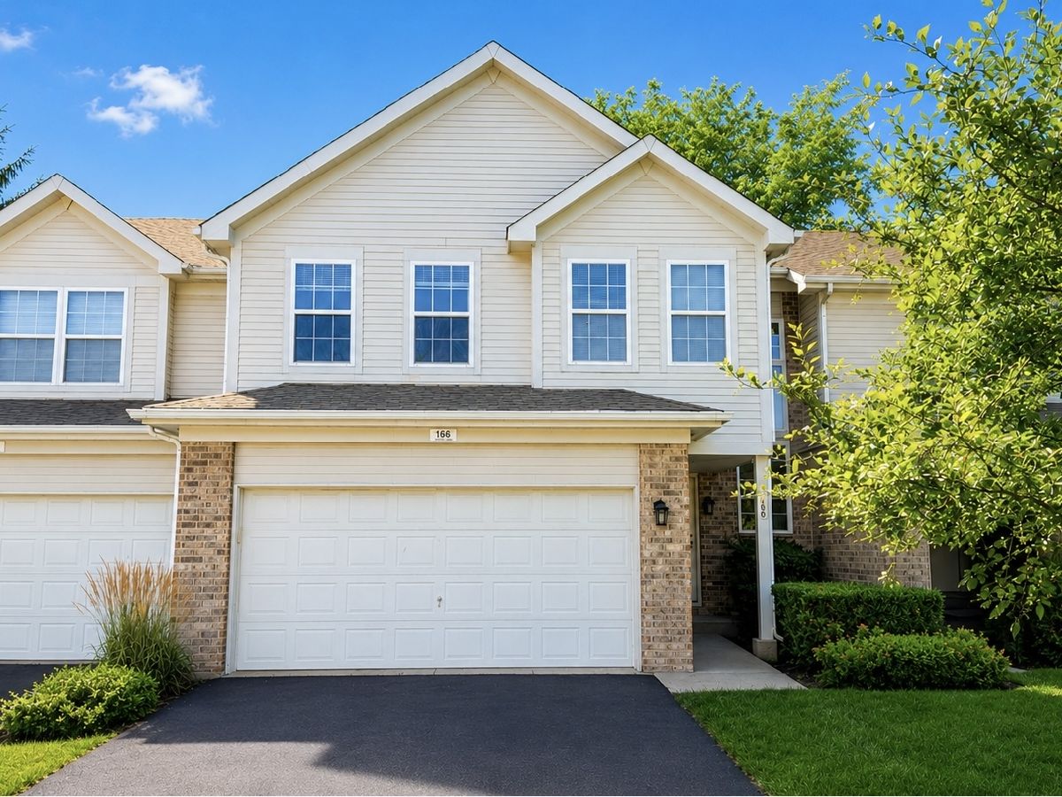  For Sale Roselle Illinois, 166 Avalon Court