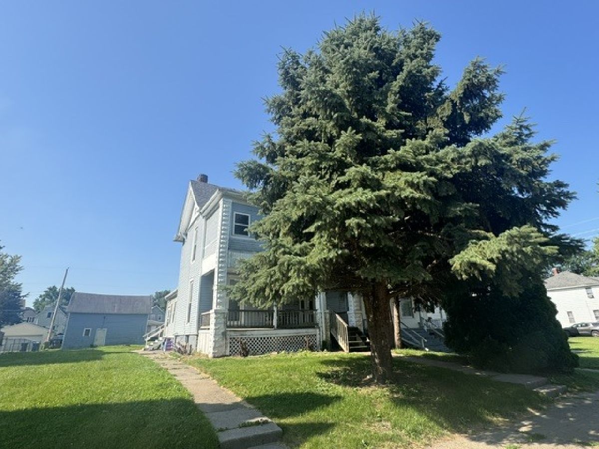  For Sale Clinton Iowa, 547 6th Avenue