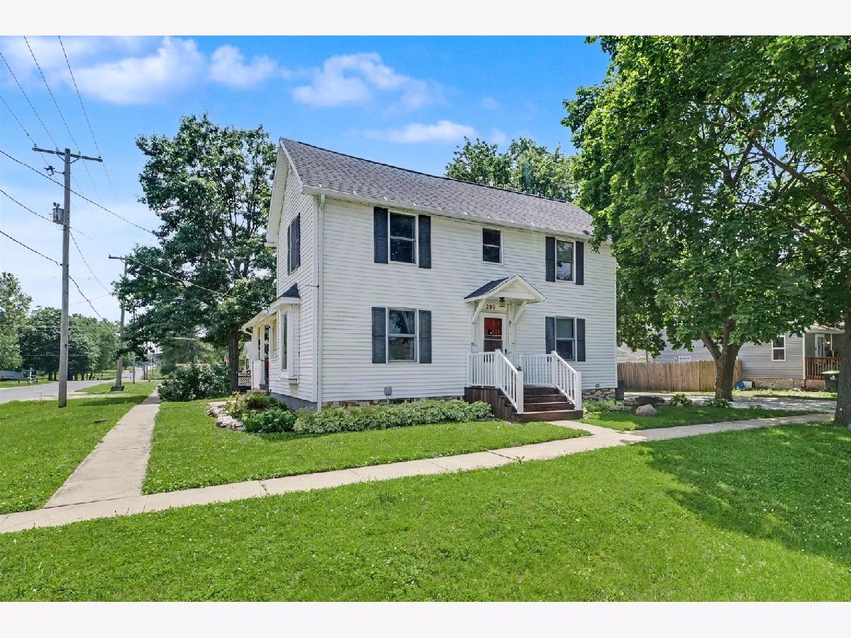  For Sale Fisher Illinois, 209 Sangamon Street