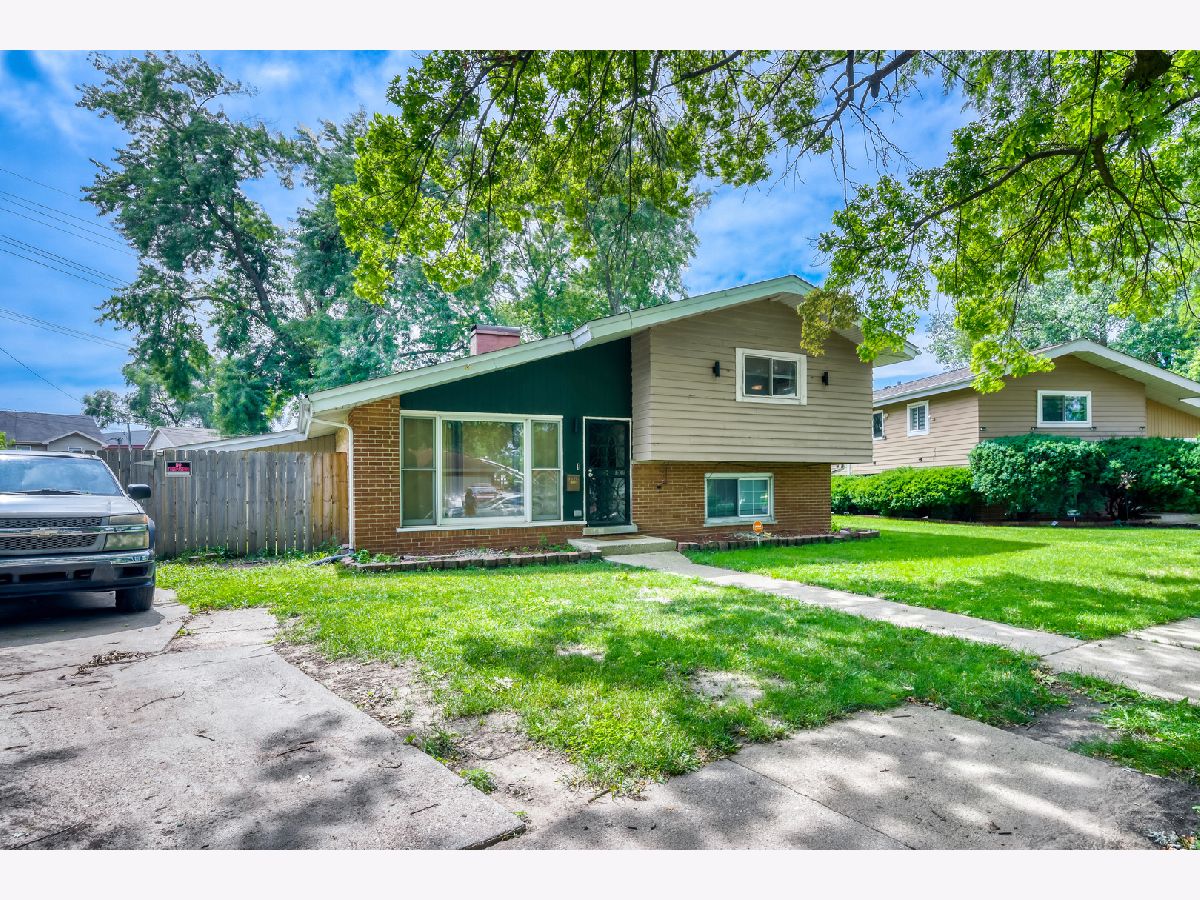  For Sale Dolton Illinois, 15318 Hastings Drive