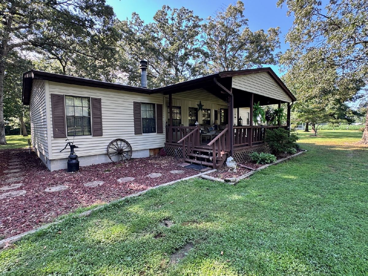  For Sale Kell Illinois, 209 State Rt 37