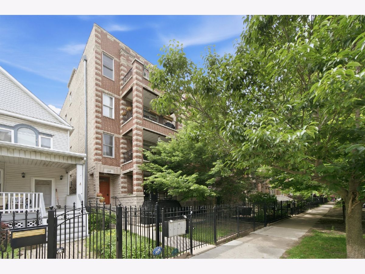  For Sale Chicago Illinois, 5302 Winthrop Avenue