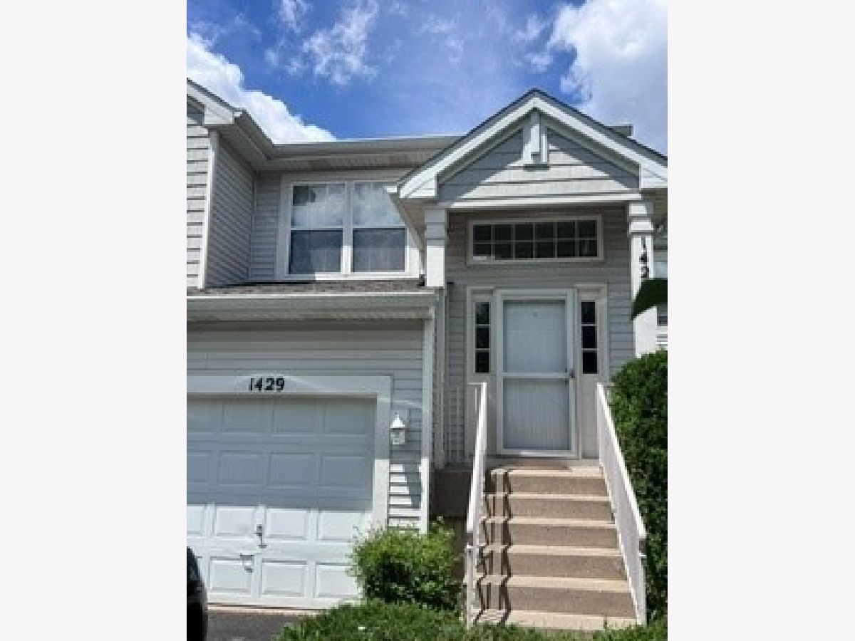  For Rent Carpentersville Illinois, 1429 Meadowsedge