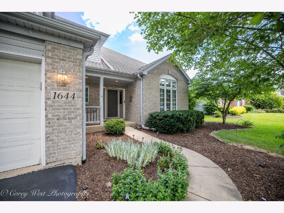 Homes For Sale Fox Trail South Batavia Illinois, 1644 Derby Drive