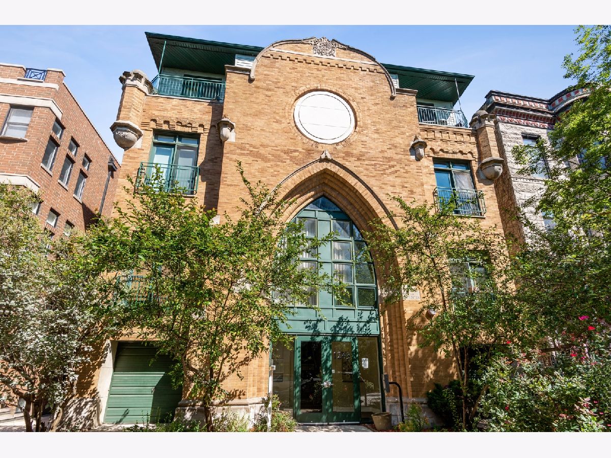 Condos & Townhomes & Homes For Rent Wicker Park Chicago Illinois, 1243 Wolcott