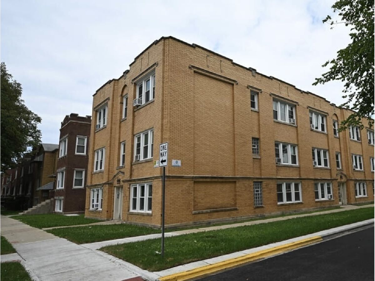  Rented Berwyn Illinois, 2249 Gunderson