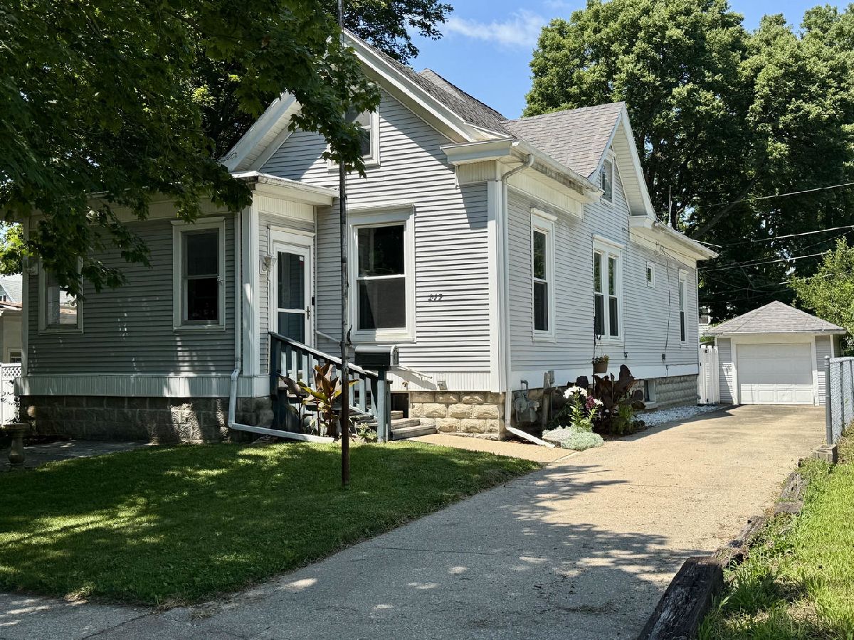  Sold Pontiac Illinois, 217 Elmwood