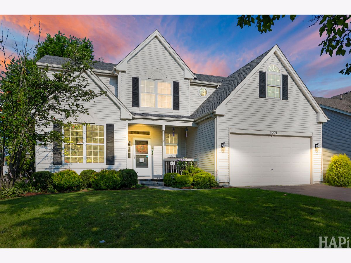 Homes & Townhomes For Sale Valley Lakes Round Lake Illinois, 1999 Windsor Drive