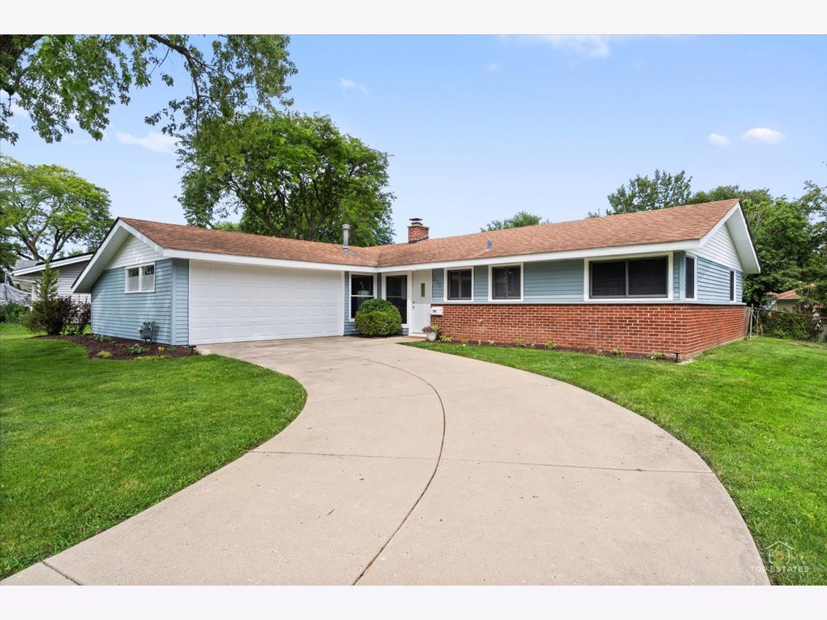 Homes & Condos & Townhomes For Sale Weathersfield Schaumburg Illinois, 231 Webster Lane