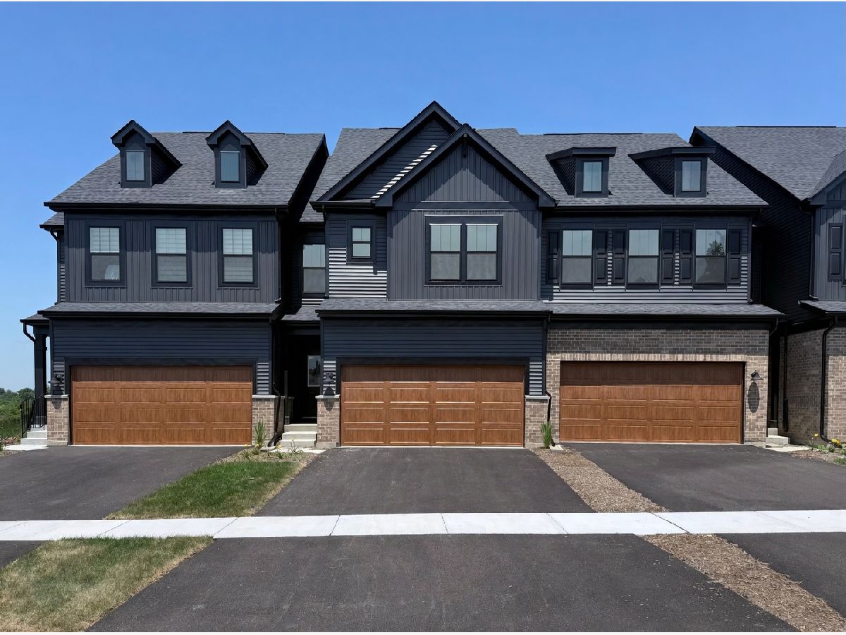 Condos & Townhomes For Sale Eola Preserve Aurora Illinois, 2748 Preserve Circle