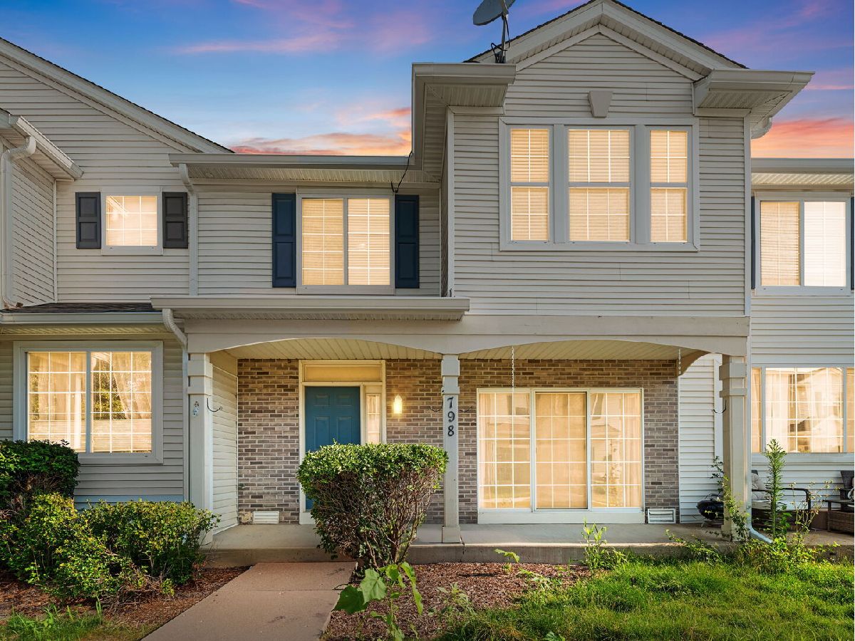 Townhomes & Condos For Sale Reflections Aurora Illinois, 798 County Line Road