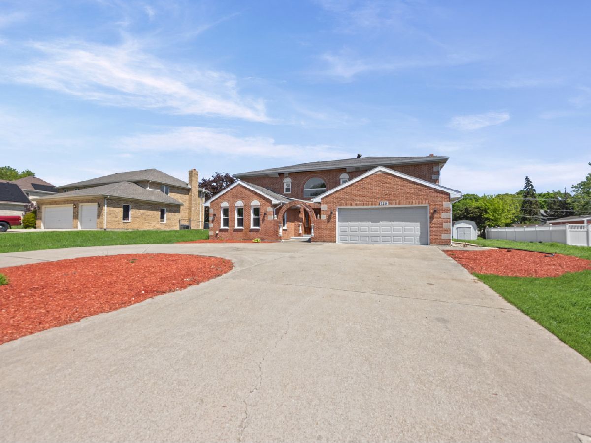  For Sale Addison Illinois, 725 8th Avenue