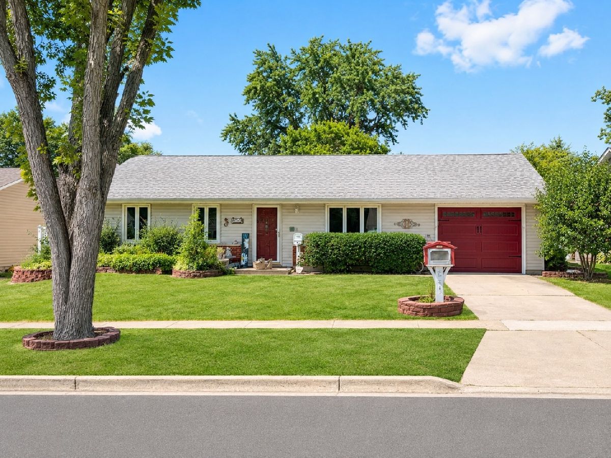  For Sale Streamwood Illinois, 614 Pleasant Place