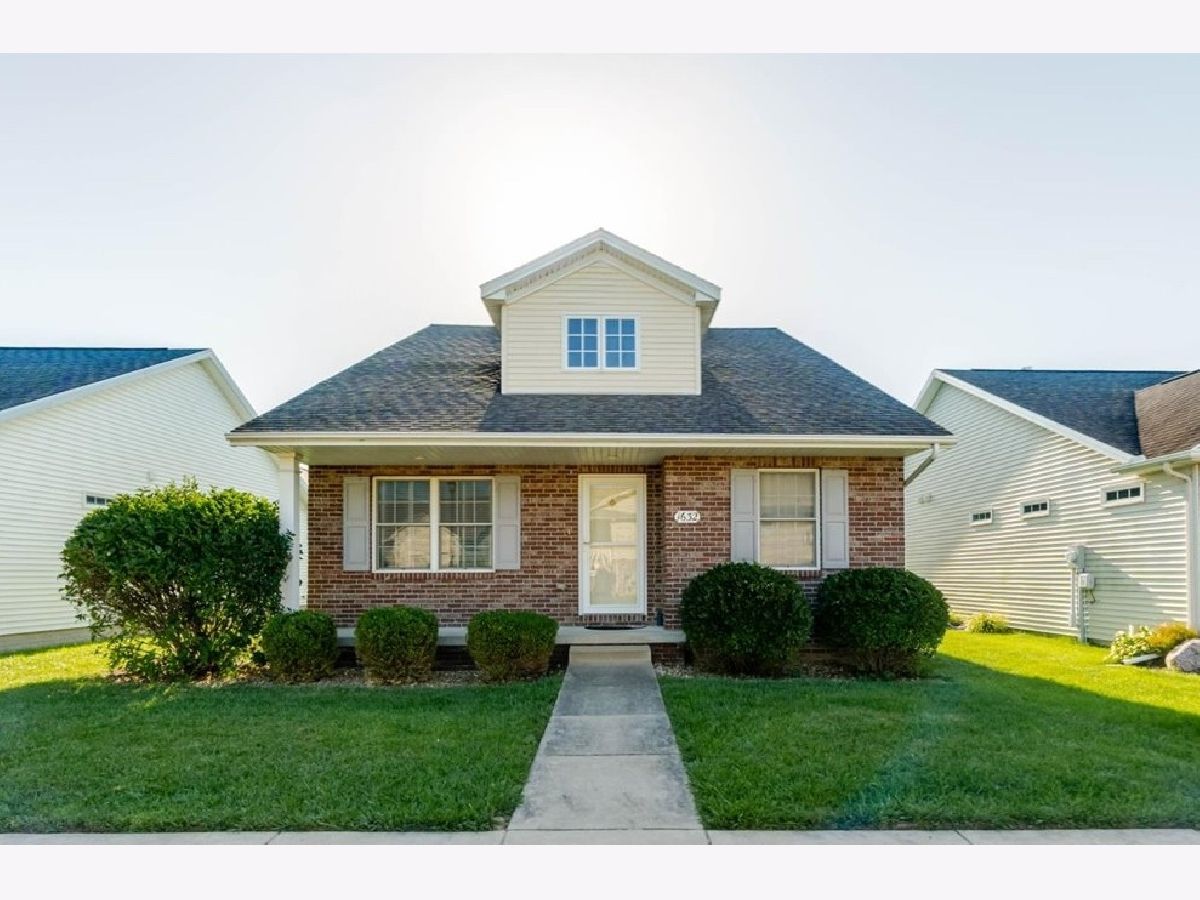 Homes & Condos & Townhomes For Sale Kelley Glen Normal Illinois, 1632 Belclare Road