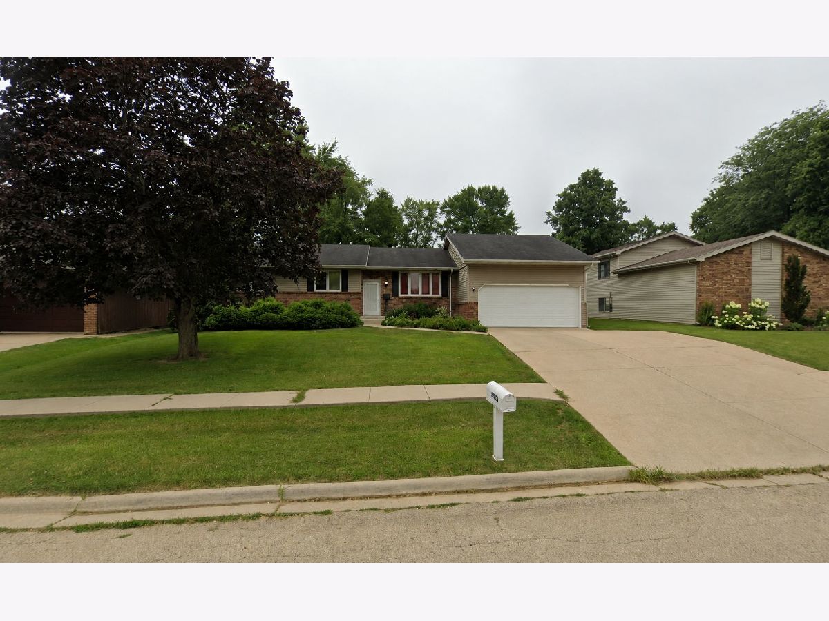  For Sale Freeport Illinois, 2025 Winchester Drive
